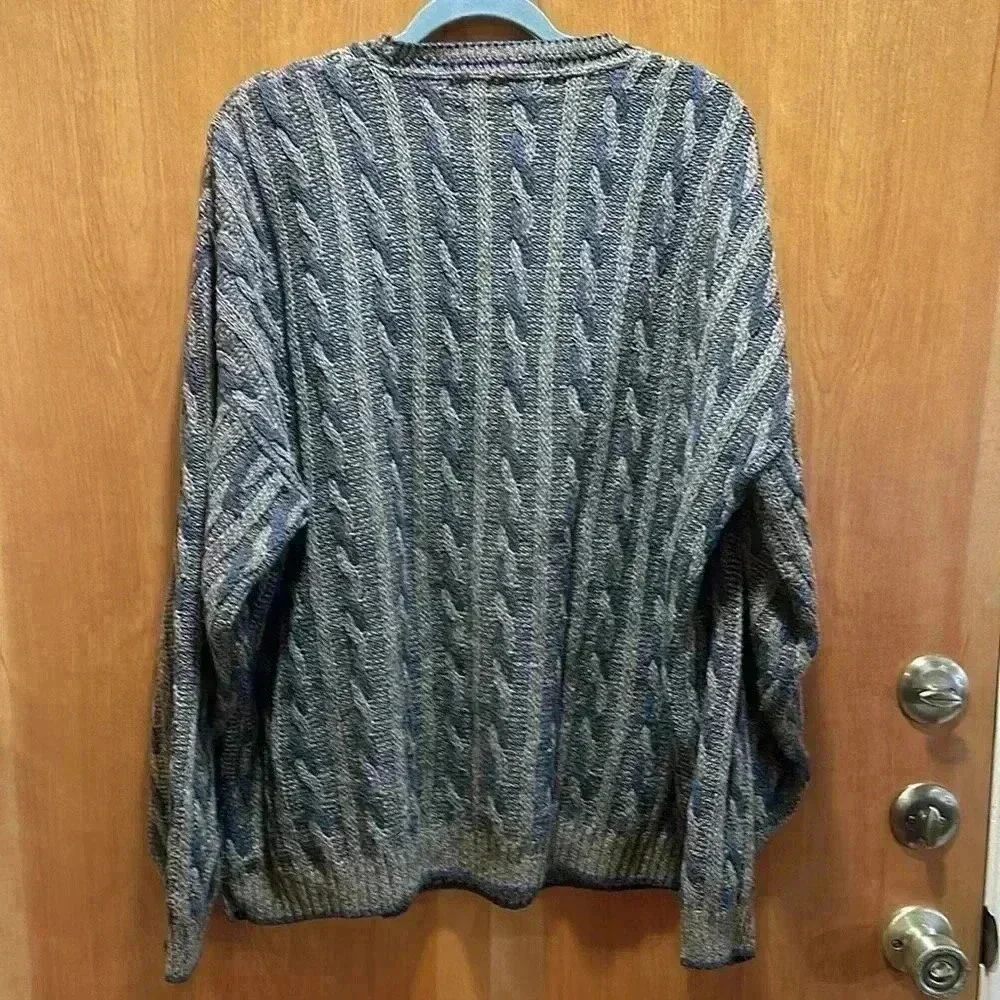 Men’s cable knit sweater size XL